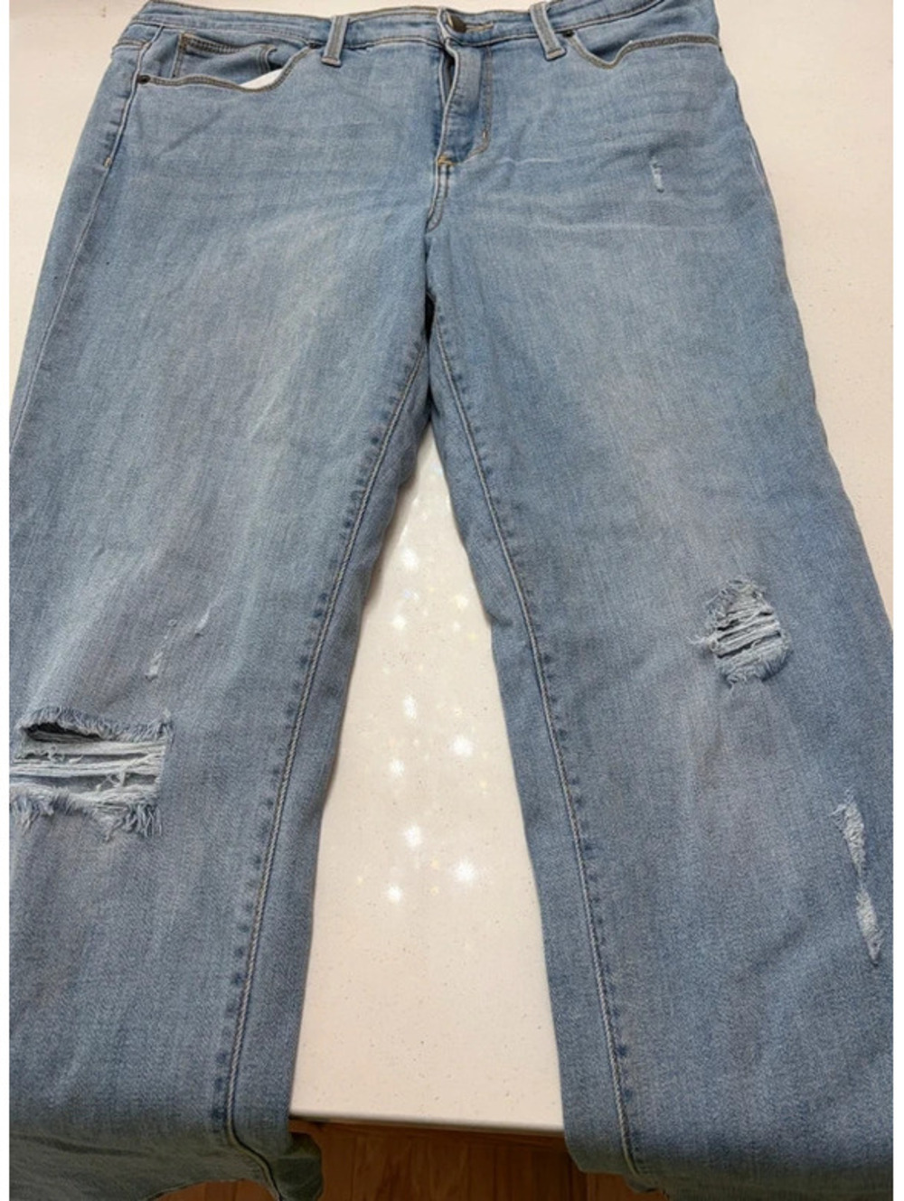 High Rise Straight Crop Distressed Jeans by Universal Threads Women’s Size 14/32